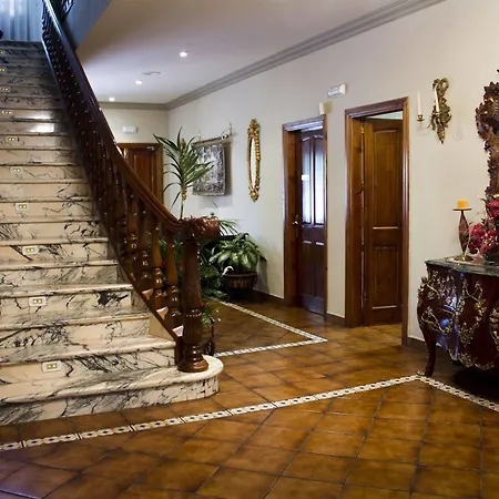 El Mirador 3*